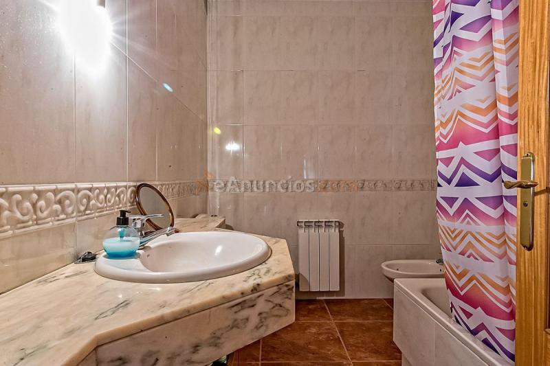 Adosado en venta en  La Collada - Sis Camins, Vilanova i la Geltrú