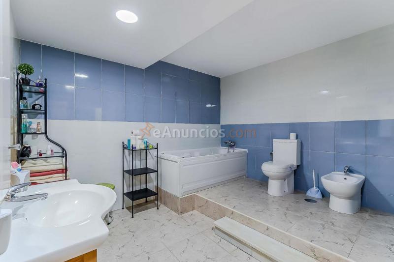 Adosado en venta en  Martiricos - La Roca, Málaga