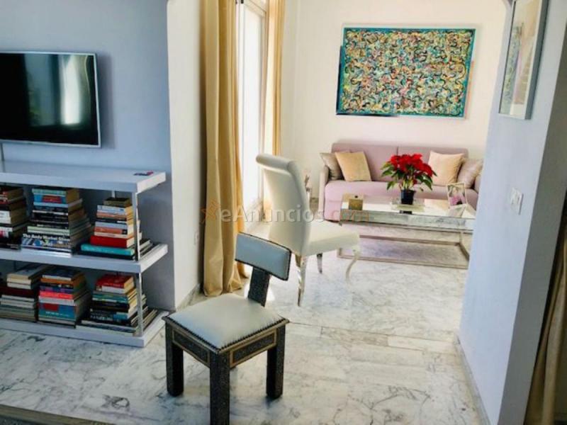 Apartamento en venta en  Marbella Real, Nagüeles-Milla de Oro, Marbella