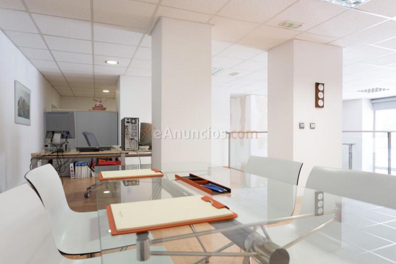 Local Comercial en venta en Paseo Sandua, San Jorge, PamplonaIruña