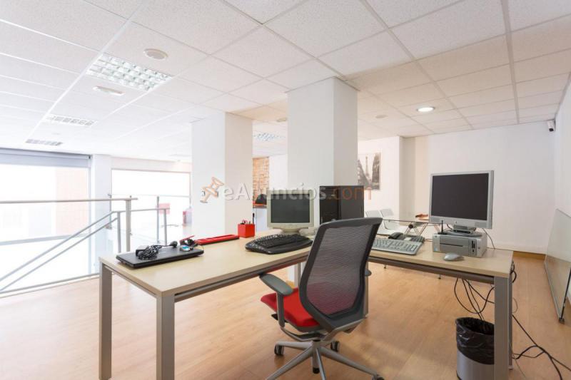 Local Comercial en venta en Paseo Sandua, San Jorge, PamplonaIruña