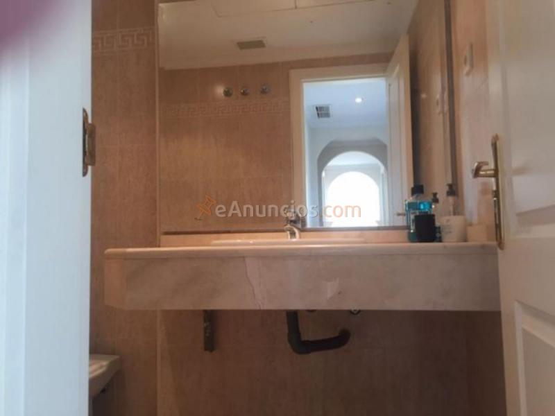 Atico en venta en  Nagüeles-Milla de Oro, Marbella