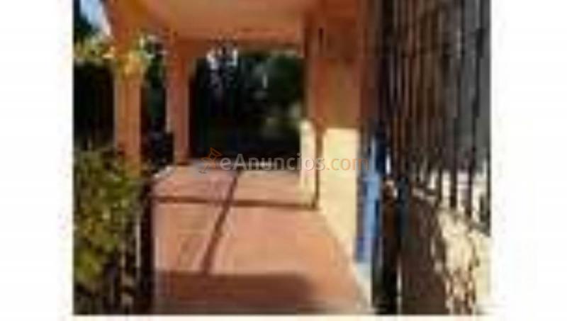 Adosado en venta en  Entrepinos, L'Eliana