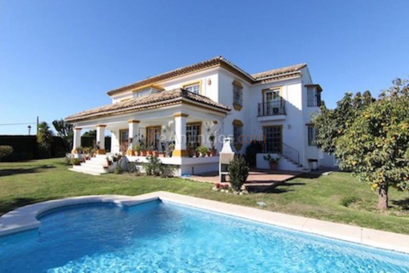 Adosado en venta en  San Pedro de Alcántara, Marbella