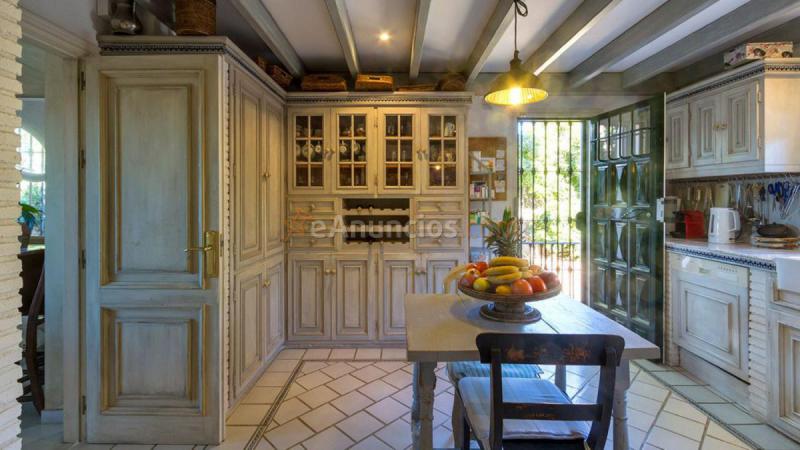 Adosado en venta en  San Pedro de Alcántara, Marbella