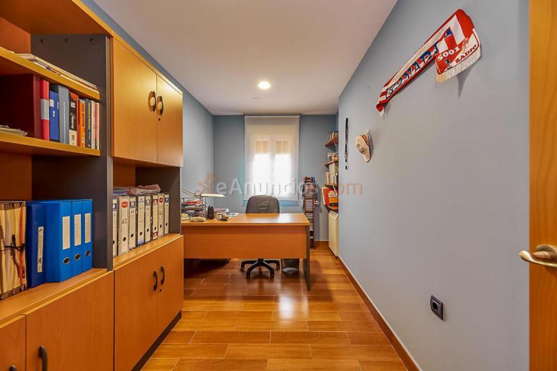 Adosado en venta en  Otura