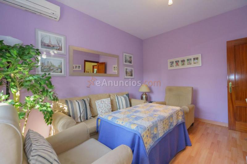 Adosado en venta en  Gines