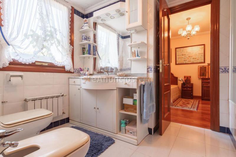 Adosado en venta en  Mungia