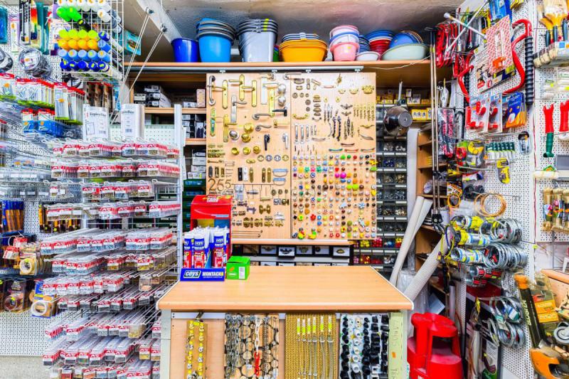 Local Comercial en venta en  Puentelarra, Villa de Vallecas, Madrid