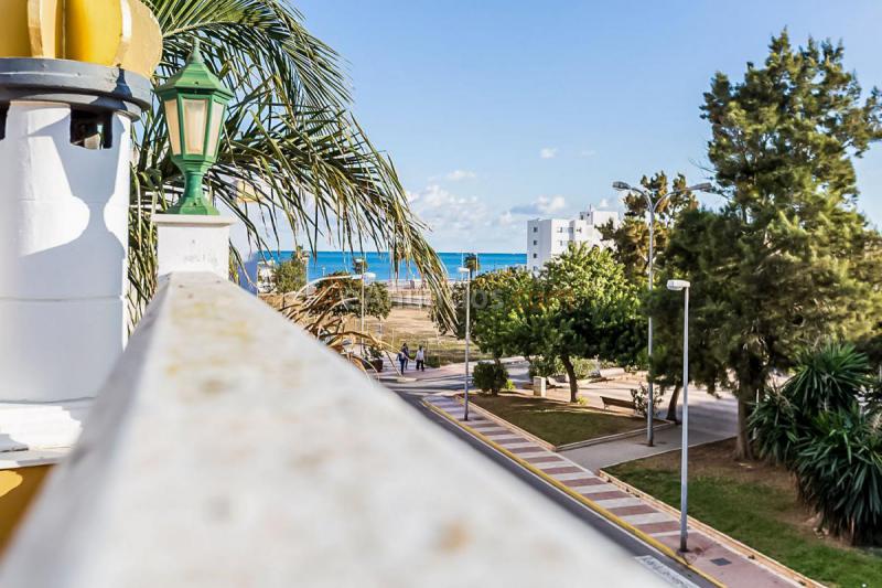 Adosado en venta en  Roquetas, Roquetas de Mar