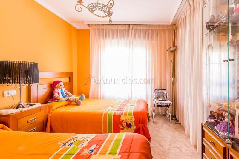 Adosado en venta en  Roquetas, Roquetas de Mar