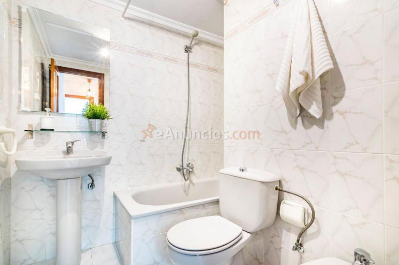 Apartamento en venta en  Playamar, Torremolinos