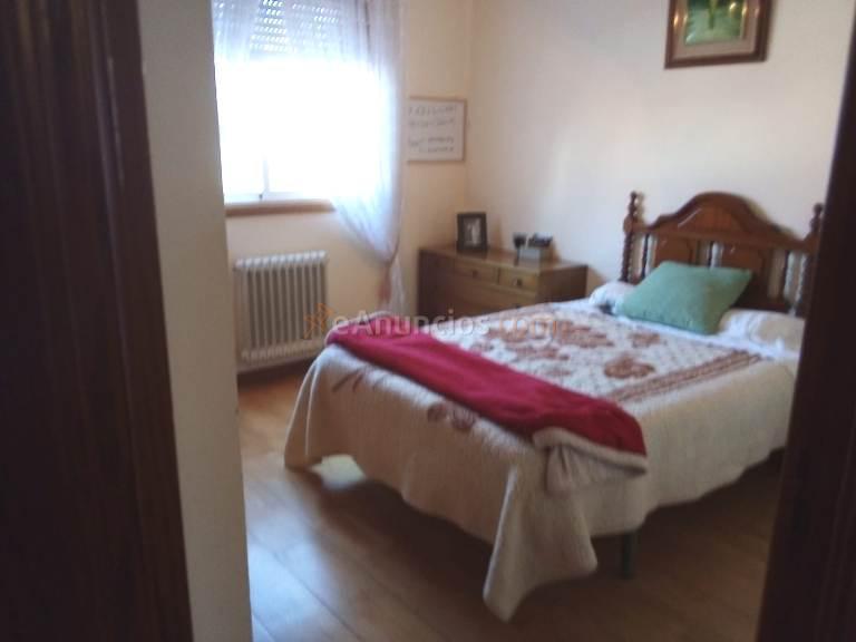 Playa América. Alquiler anual. 3 dormitorios