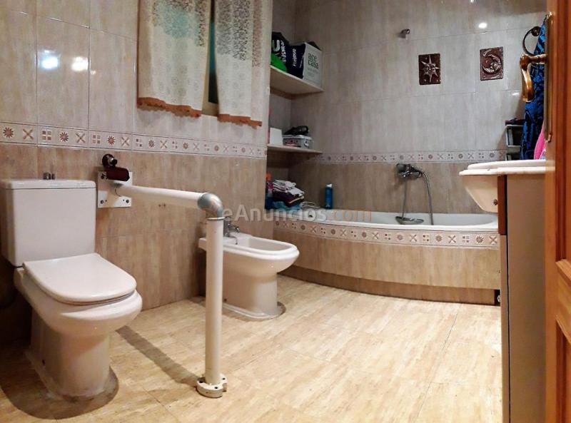 Adosado en venta en  Barrax