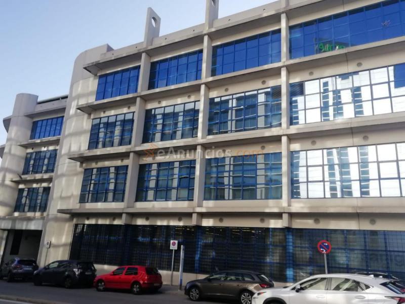 Edificio en venta en  Hortaleza, Madrid