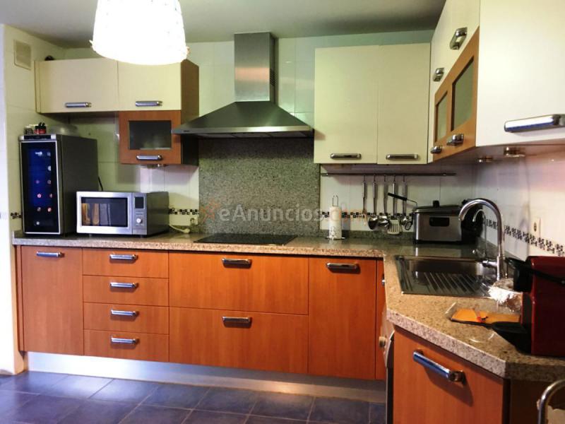 Casa en venta en  Puerto de la Torre, Málaga