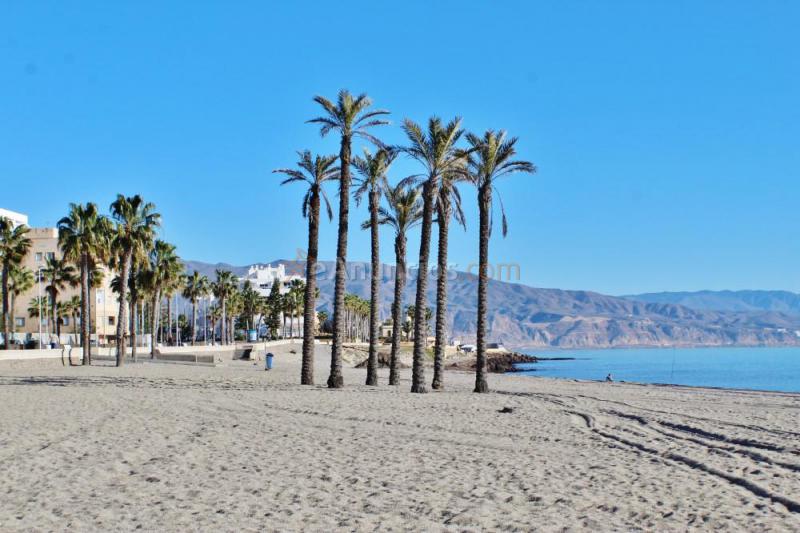 Piso de 2 habitaciones en roquetas de mar