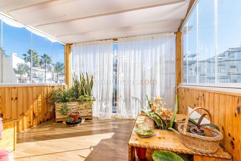 Adosado en venta en  Nueva Andalucía, Marbella