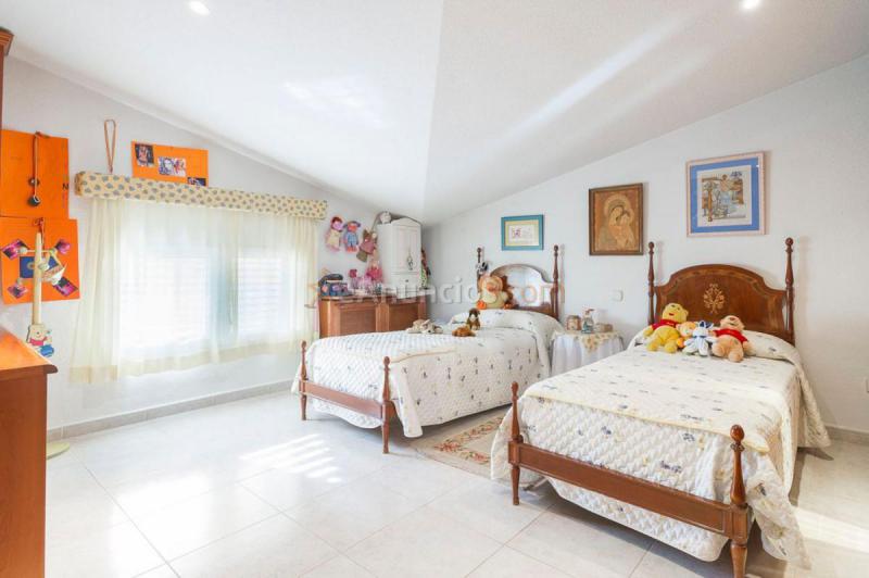 Adosado en venta en  Sevilla la Nueva