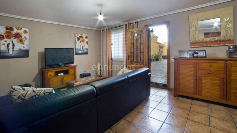 Adosado en venta en  Busot