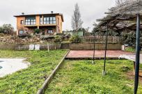 Adosado en venta en  Larouco