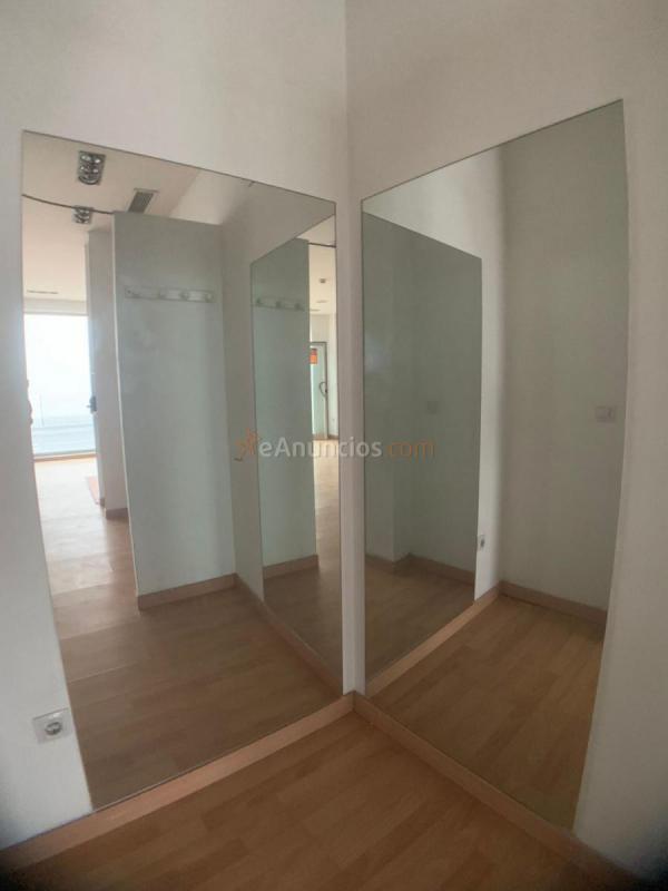 Local Comercial en venta en  Zona Colegio Europa, Espartinas