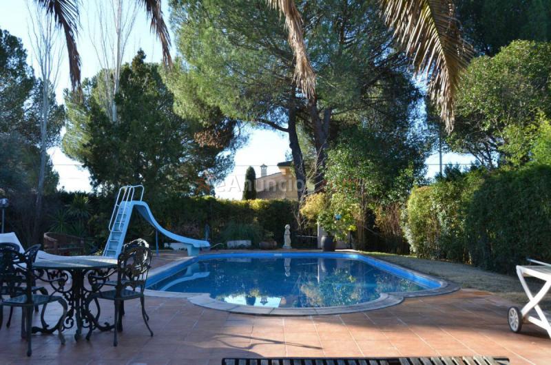 Adosado en alquiler en  El Bosque, Villaviciosa de Odón