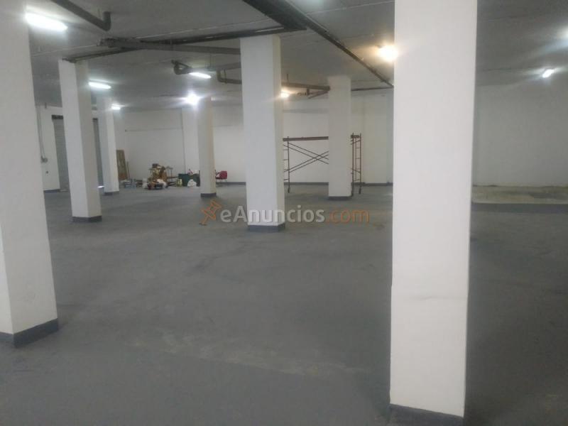 Venta bajo comercial reformado