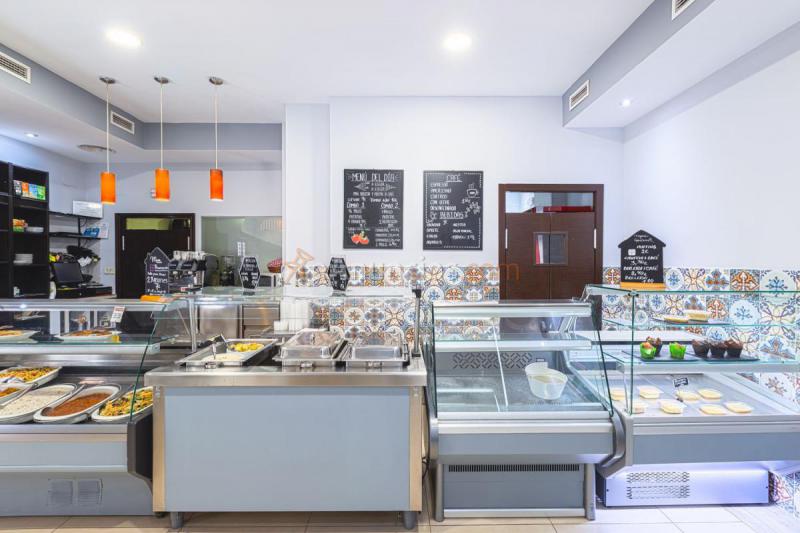 Local Comercial en alquiler en Calle de Martín de los Heros, Moncloa, Madrid