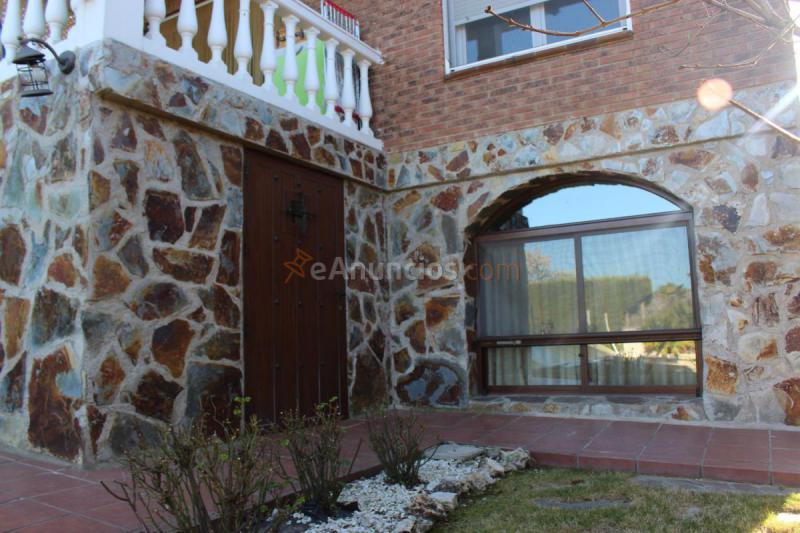 Adosado en venta en  Noruega, Villalbilla