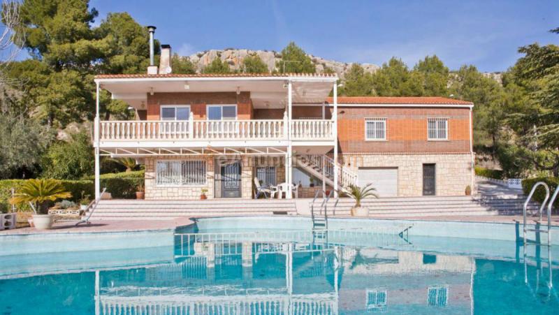 Adosado en venta en  Villena