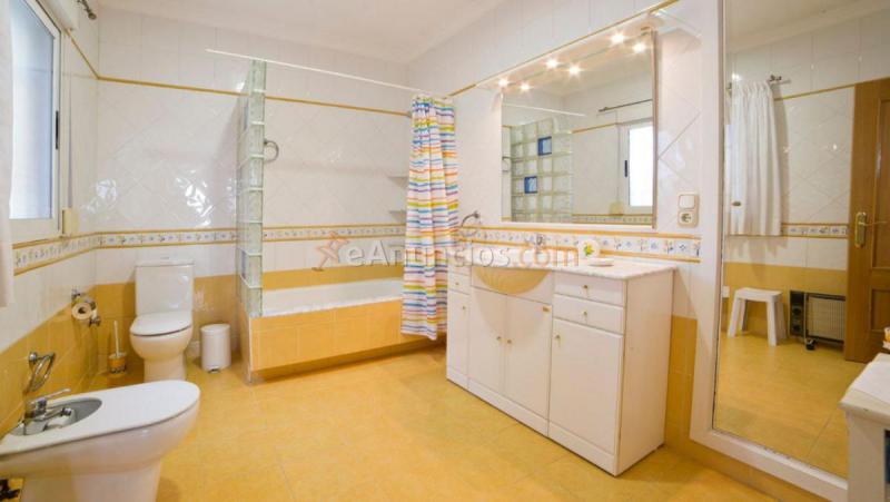 Adosado en venta en  Villena