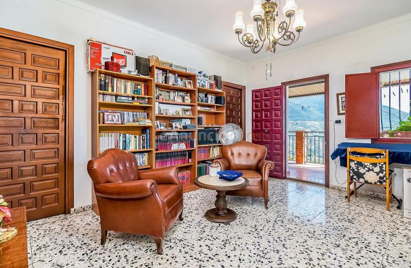 Casa Rural en venta en  Alcaucín