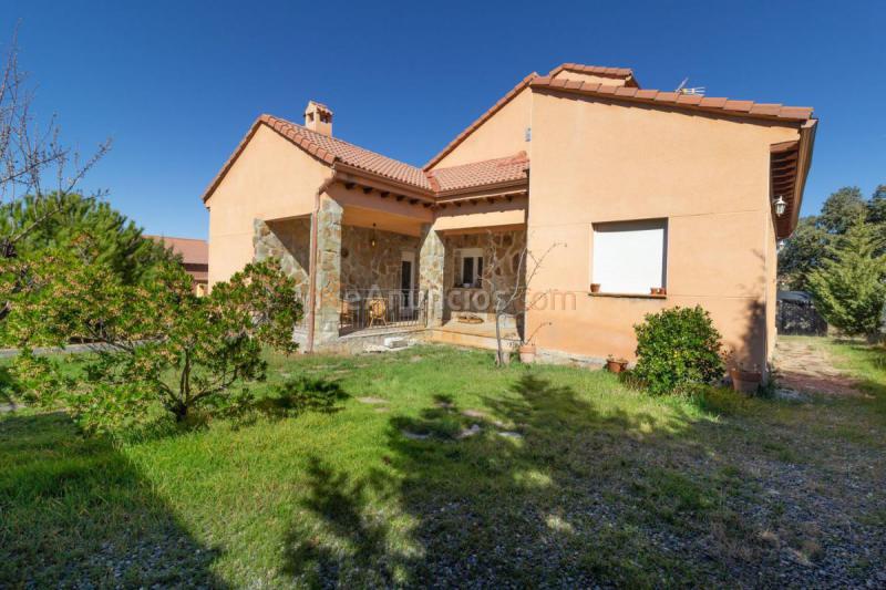 Adosado en venta en Calle Júpiter, Maello