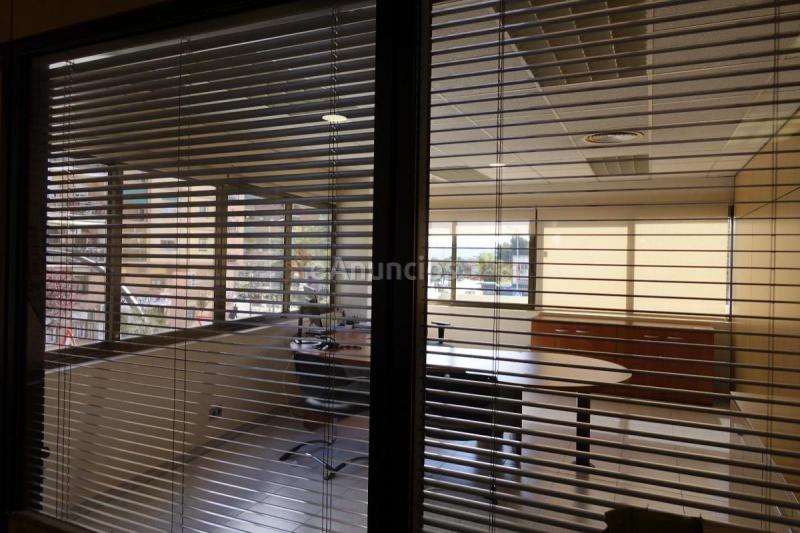 Oficina en edificio corporativo