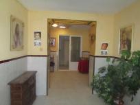 CASA A DOS CALLES DE 240M2 PARA TIRAR