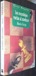 Los escarabajos vuelan al atardecer