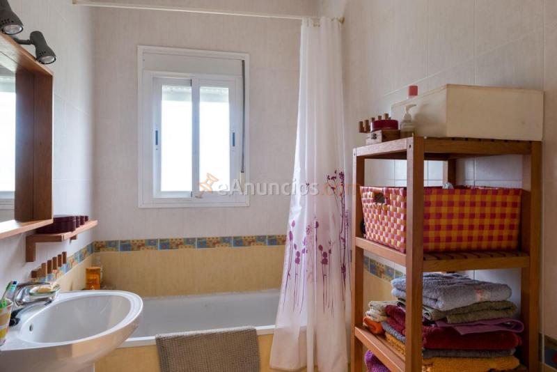 Adosado en venta en  Pinar de los Franceses - Marquesado, Chiclana de la Frontera