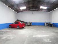 2 casas y nave en venta