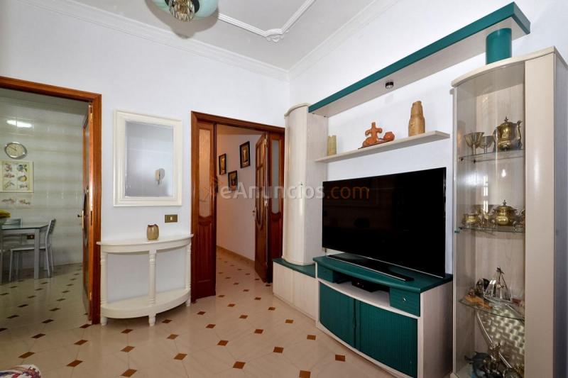 Adosado en venta en  Vecindario centro-San Pedro Mártir, Santa Lucía de Tirajana