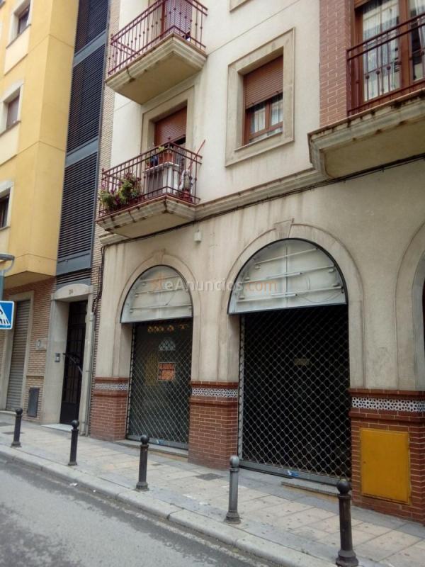 Local Comercial en alquiler en Calle Adarves Bajos, San Ildefonso - Catedral, Jaén