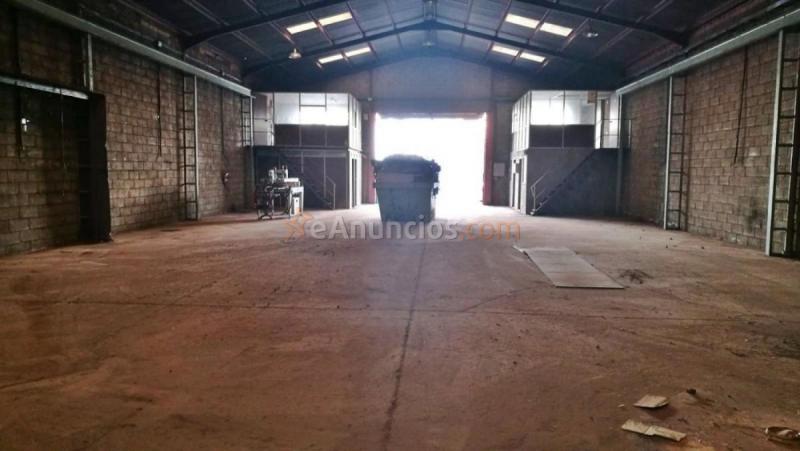 Edificio en venta en  Alcora