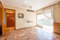 Apartamento en venta en Plaza de Ensidesa, San Blas, Madrid