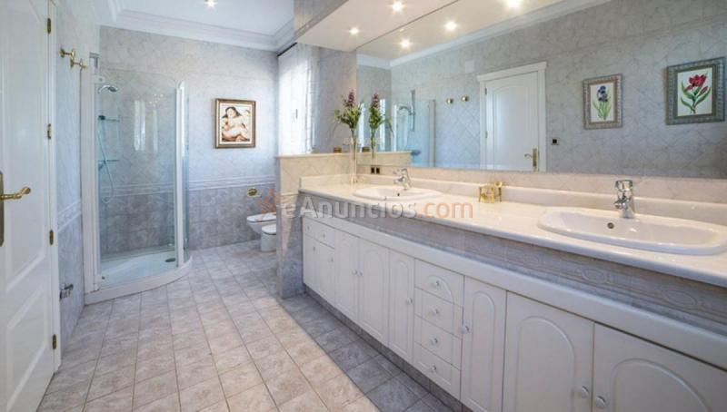 Adosado en venta en  Yecla