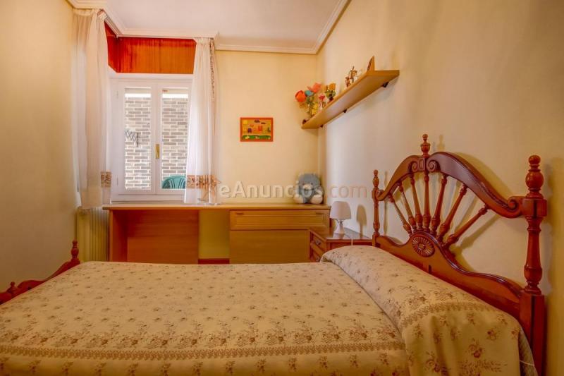 Apartamento en venta en  Santoña