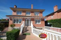 Adosado en venta en  Villalbilla