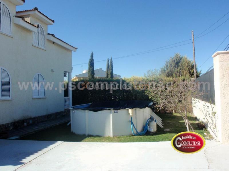 Adosado en venta en  Armuña de Tajuña