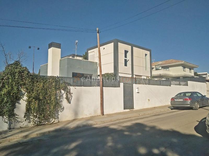 Adosado en venta en  Entrepinos, L'Eliana