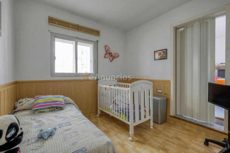 Adosado en venta en  Cervelló