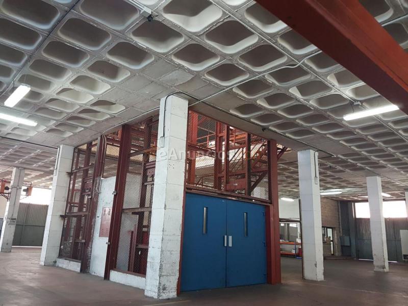 Edificio en venta en  Puerto de Navafría, Norte - Universidad, Móstoles